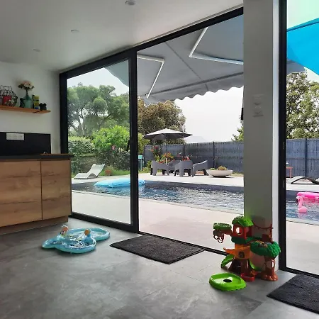 Serena Acces Piscine Apartment