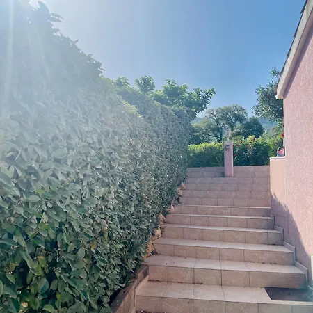 Acces Piscine - T2 Serena *