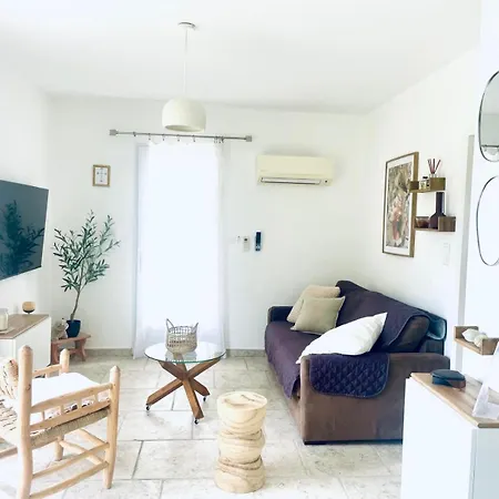 Acces Piscine - T2 Serena *