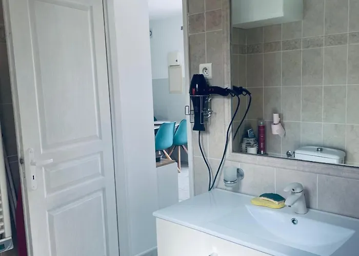 Acces Piscine - T2 Serena